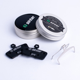 73.013080 SINTER Jeu de plaquettes de frein à disque 013 Performance Noir