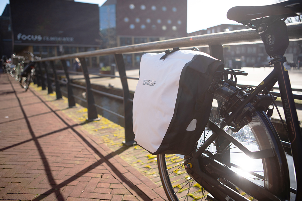 610308.WHI LYNX Enkele fietstas XL Rocky 32 x 16 x 57 cm