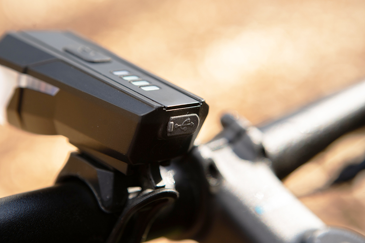 429745.F LYNX Scheinwerfer USB High Power Max 70 Lux