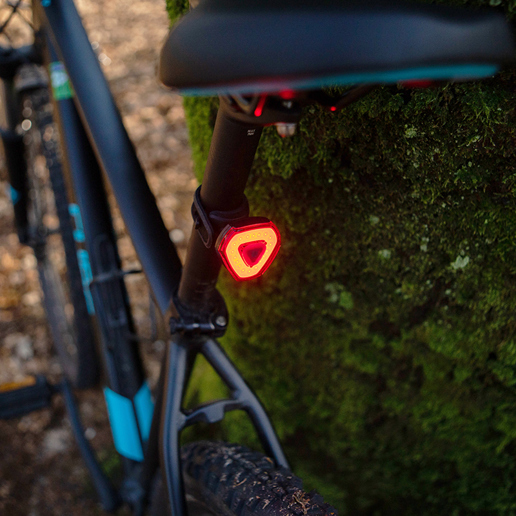 429743.R LYNX Feu arrière USB