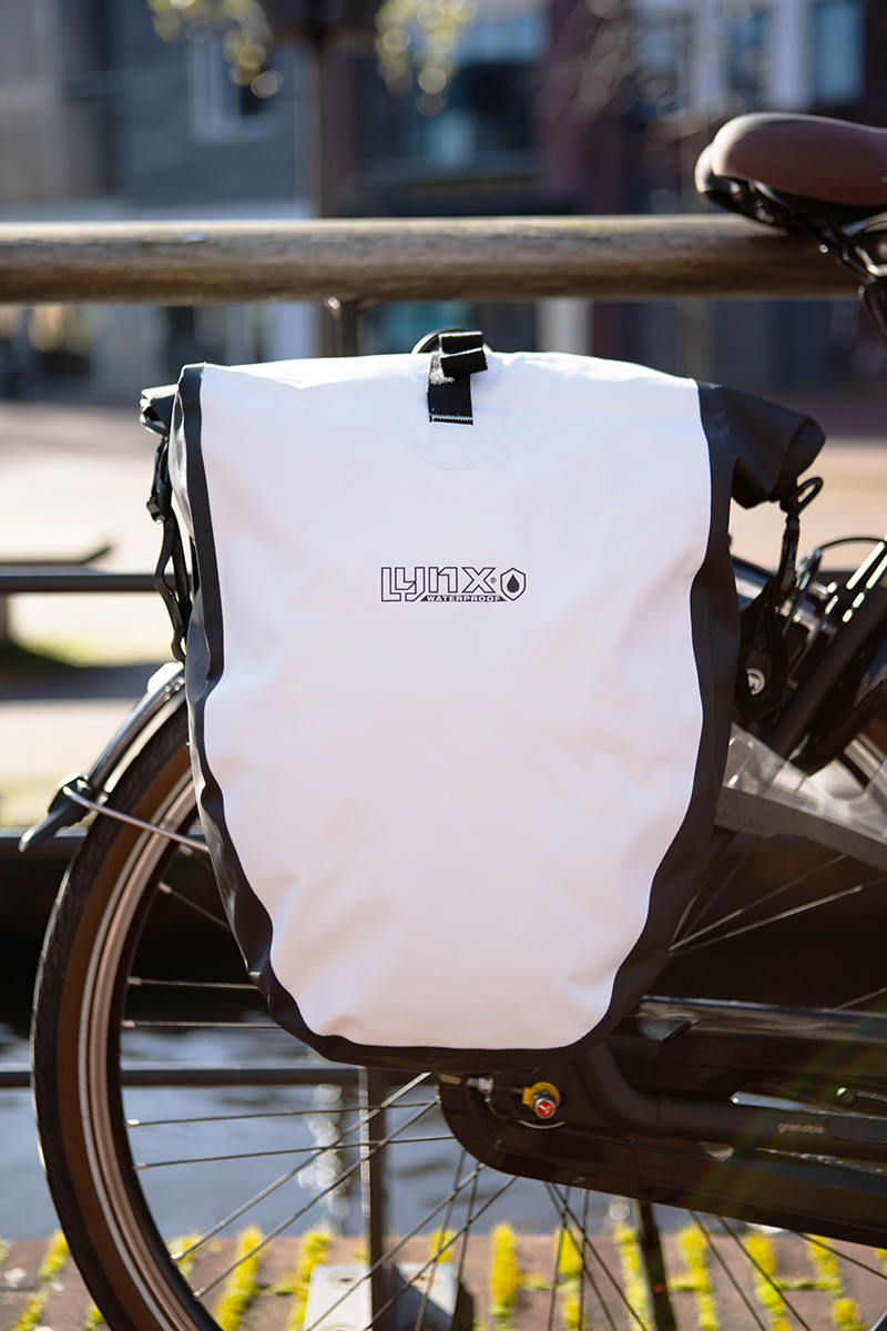 610308.WHI LYNX Enkele fietstas XL Rocky 32 x 16 x 57 cm