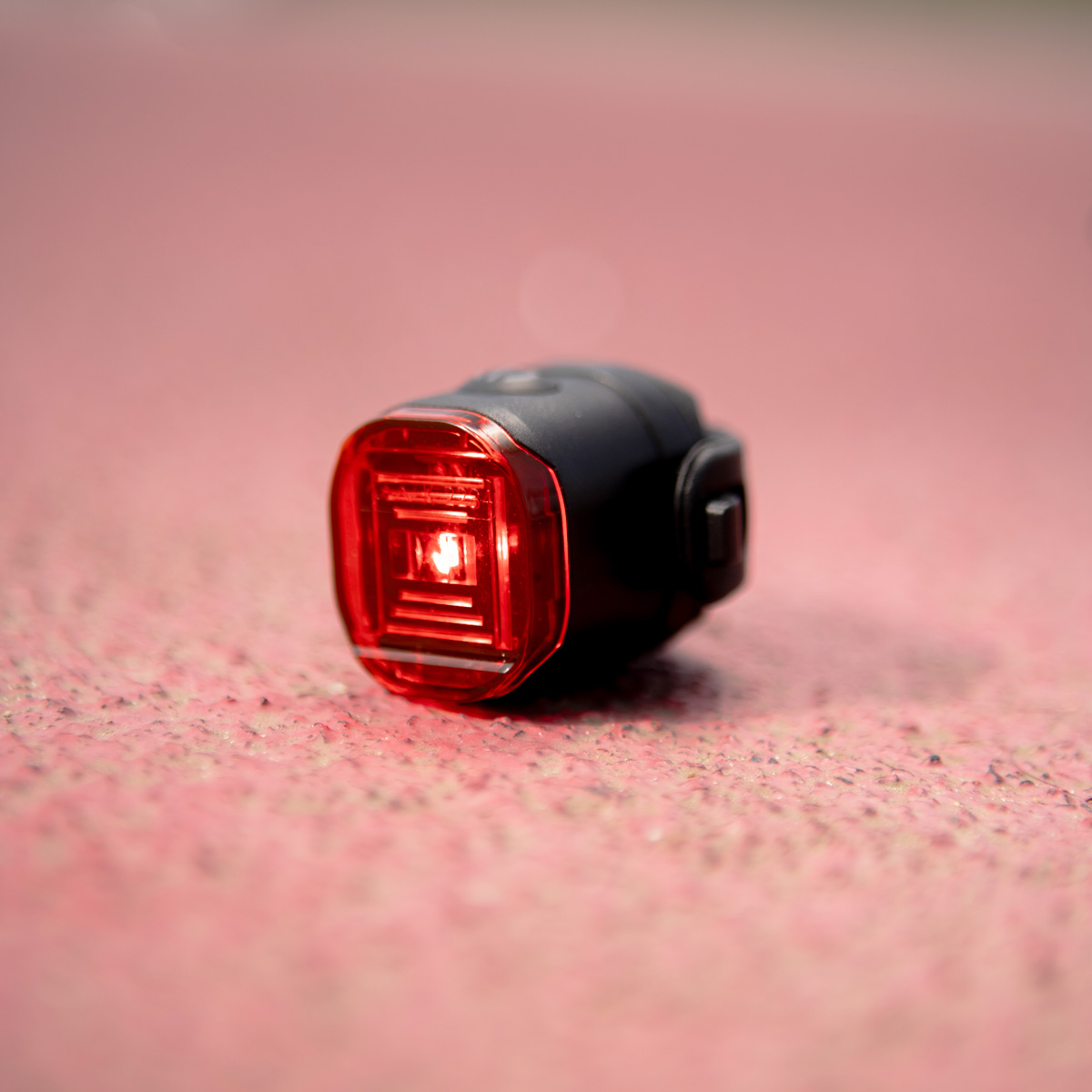 429031.R LYNX Rear Light USB Hero